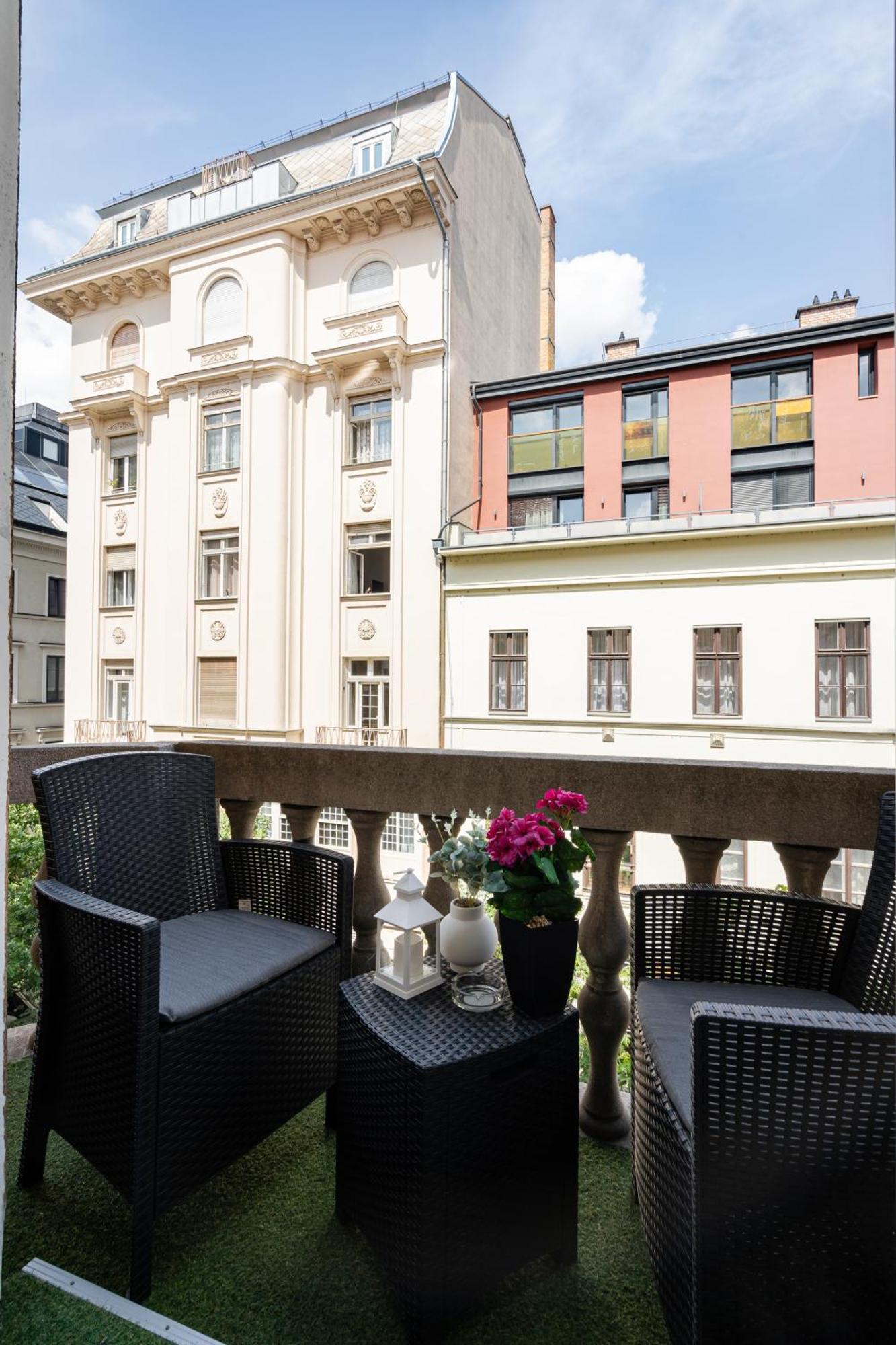Kiraly 35 Luxury Apartment With Free Parking ブダペスト エクステリア 写真