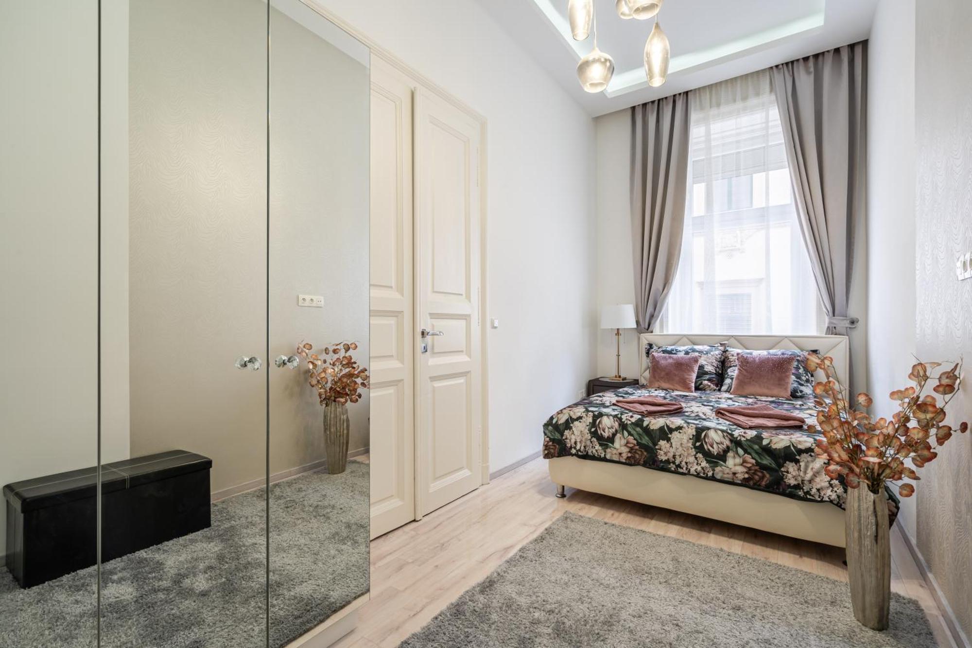 Kiraly 35 Luxury Apartment With Free Parking ブダペスト エクステリア 写真